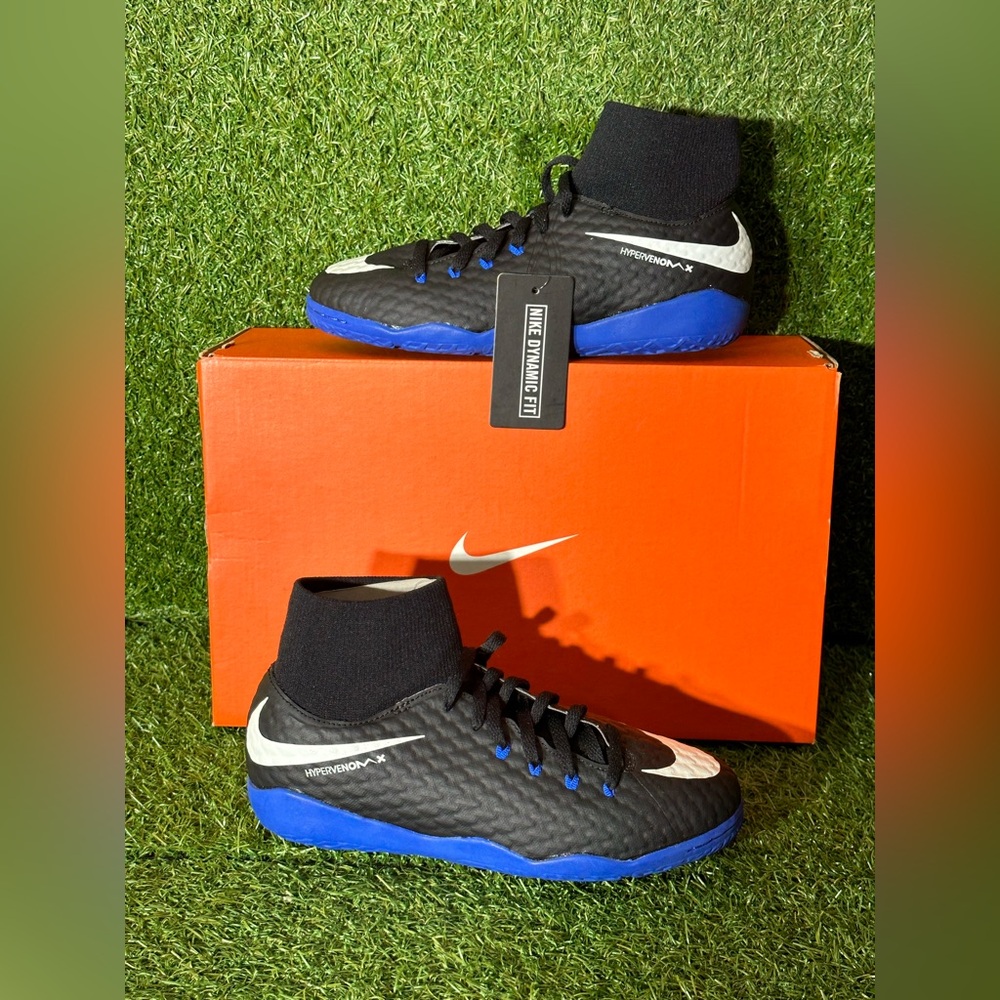 NIKE HYPERVENOMX PHELON III INDOOR SOCCER SHOES, SIZES 4.5Y , 5.5Y, KIDS , BLACK